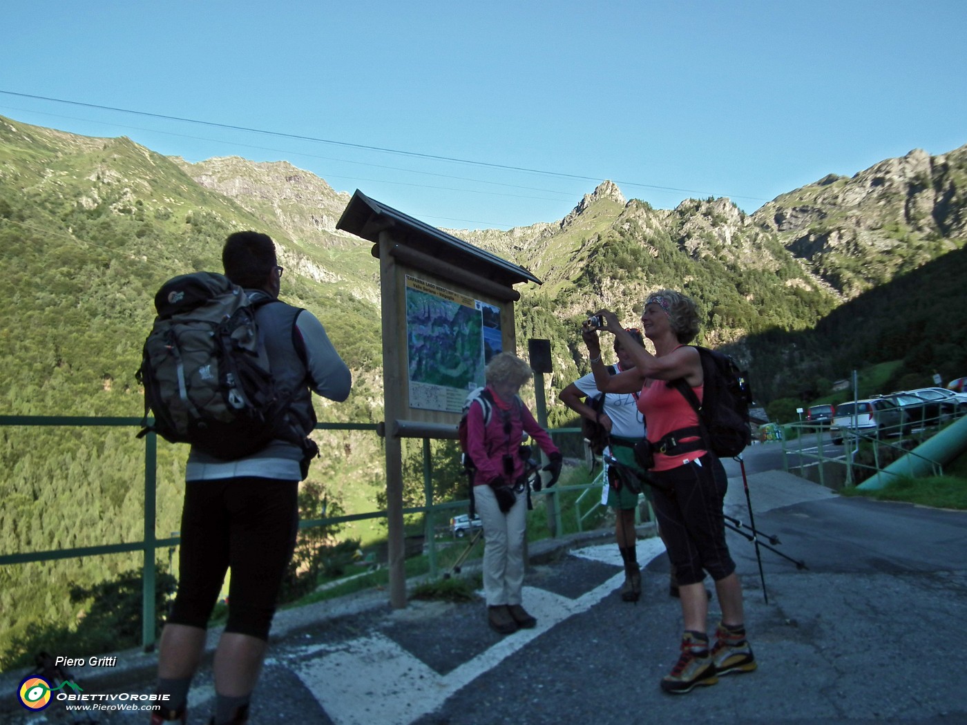 06 Partiamo da Bortolotti di Valgoglio (1150 m circa).JPG